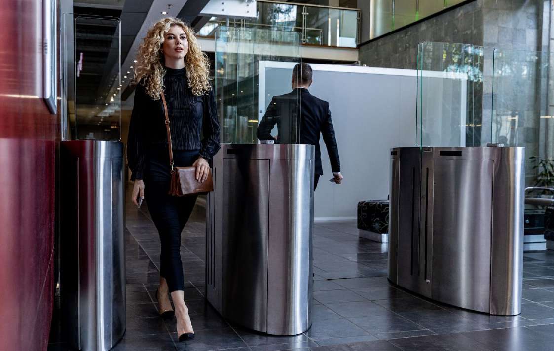 Atlas Manual Revolving Door